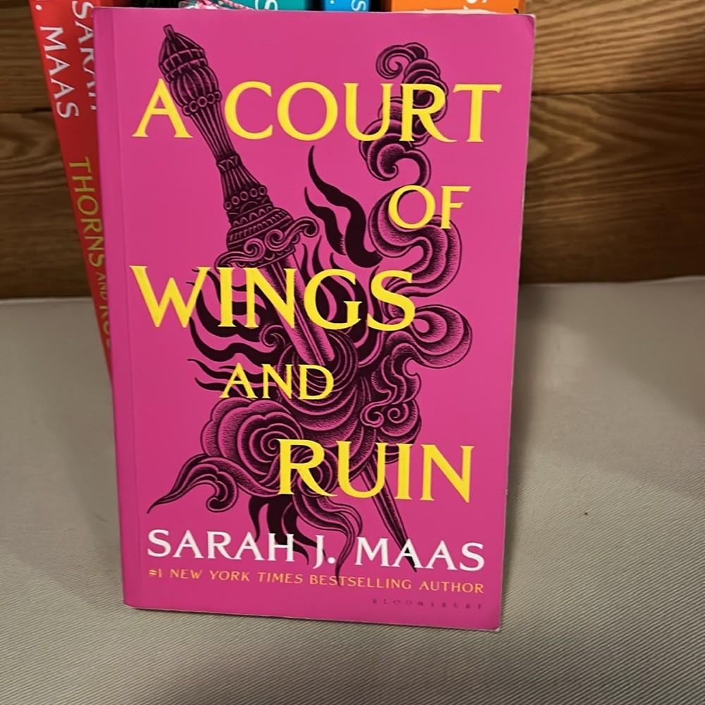Sarah J Maas set of books - Picture 4 of 6